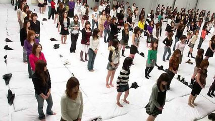 Японци установили мировой рекорд секс оргии - 500 мужчин и женщин