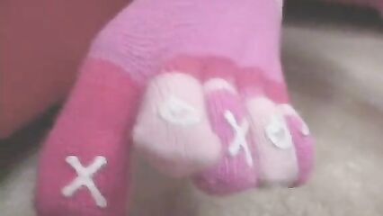 Две близняшки занялись горячим сексом с парнем