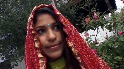 Волосатые индийские домохозяйки — индийский ретро порнофильм