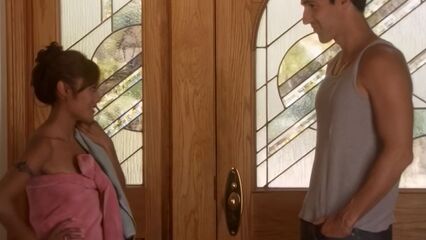 Порно фильмы с переводом: Домохозяйки | Busty Housewives (2009)