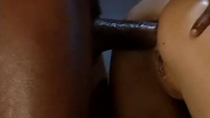 Она была моей матерью (Прикоснись ко мне) фильм с русским переводом