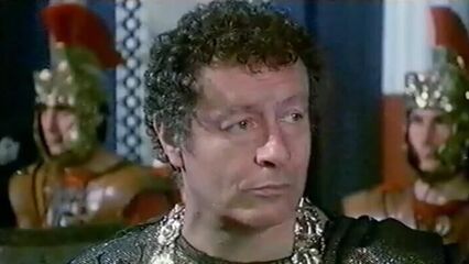 Эротические сны Клеопатры (1985) с русским переводом!