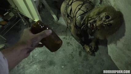 Женщина-паук спермопожирательница — порно ужастик +18